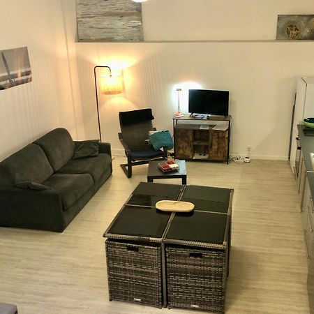 Gite Au Calme 2 A 6 Personnes Dans Un Paysage Totalement Paisible -Plages A 22 Min- Quite Cottage 2 To 6 Persons In Total Peaceful Landscape -Beaches At 22 Min- Landévant Exteriör bild