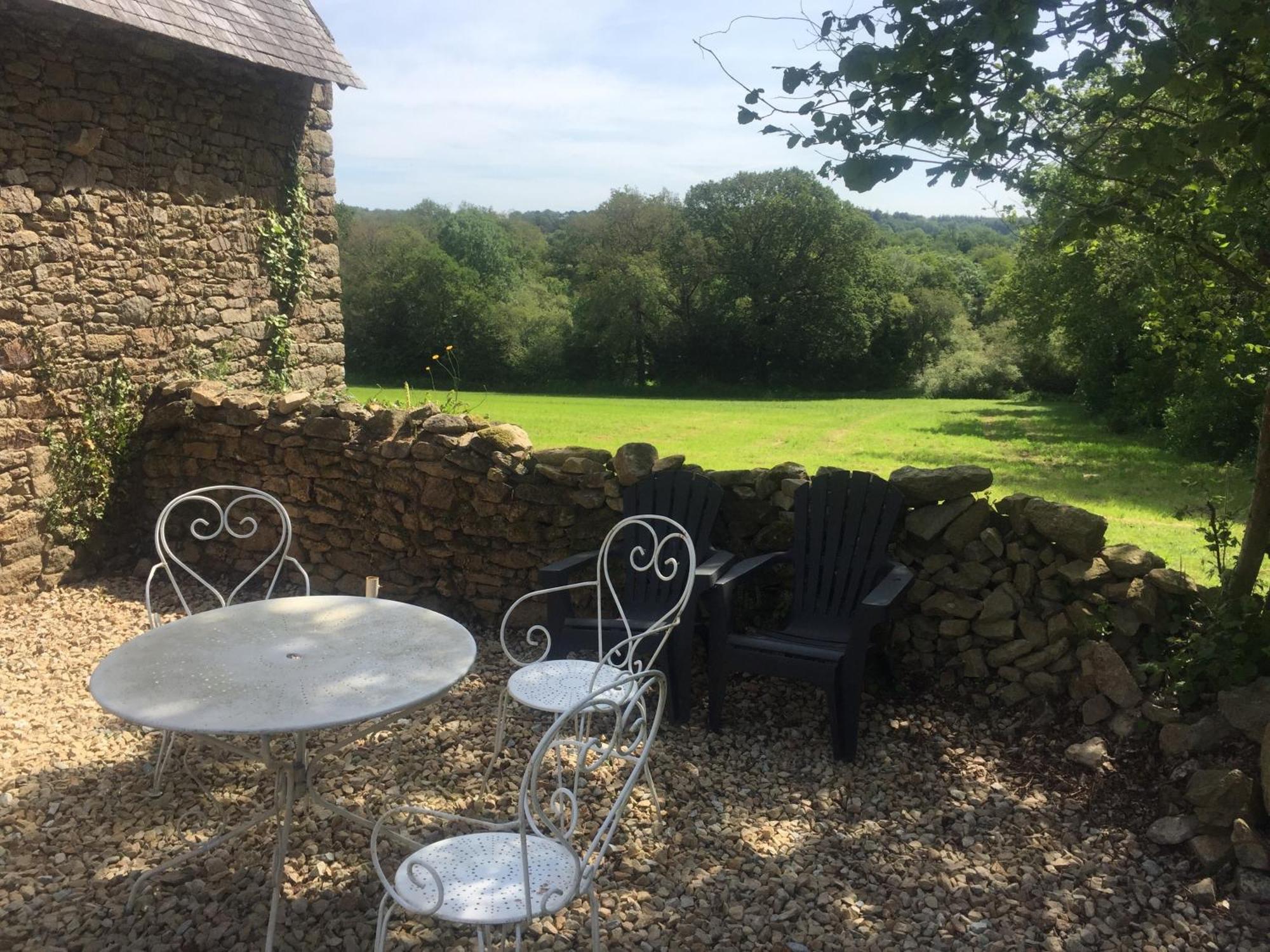 Gite Au Calme 2 A 6 Personnes Dans Un Paysage Totalement Paisible -Plages A 22 Min- Quite Cottage 2 To 6 Persons In Total Peaceful Landscape -Beaches At 22 Min- Landévant Exteriör bild